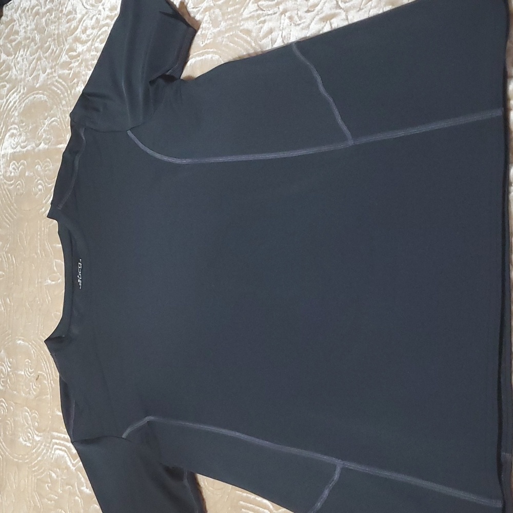 Mens short sleeve dtitech shirt, Large (fits like a Med).